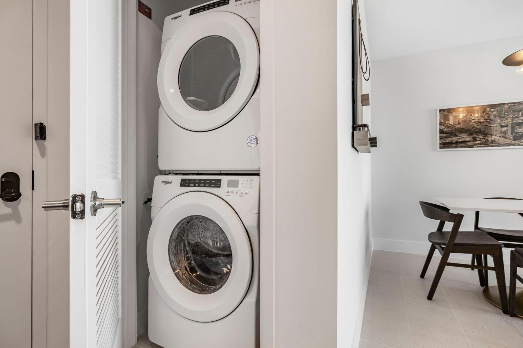 Apartamento Elegant W Location!